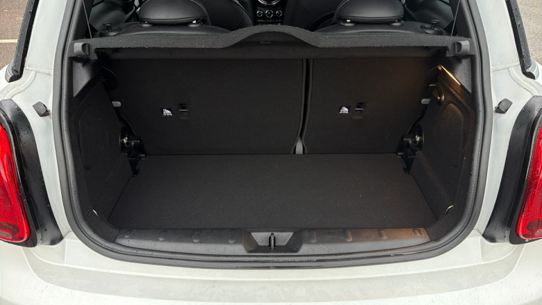 MINI Hatchback 1.5 Cooper Exclusive Premium 3dr Auto Petrol Hatchback